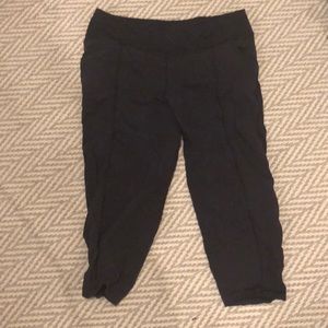 Lucy Capri pants